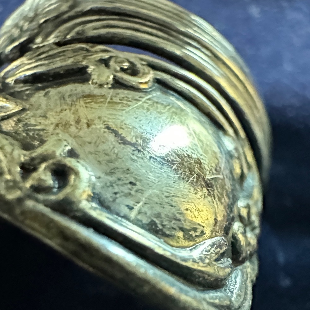 Avon vintage Silver Floral Ring - Picture 9 of 10